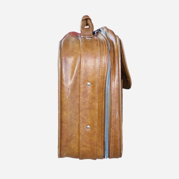 Vintage 1978 American Tourister  Inc. 100% Leather Brown Suitcase (Carry-On) - Picture 4 of 17